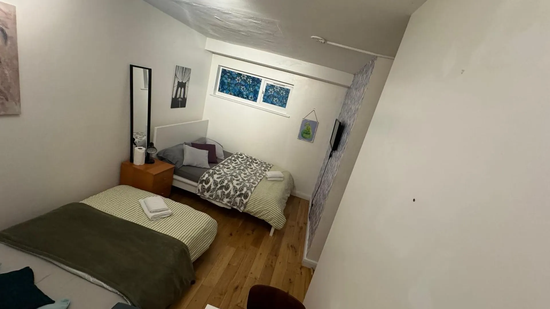 Cozy Rooms Near Central London Gæstehus