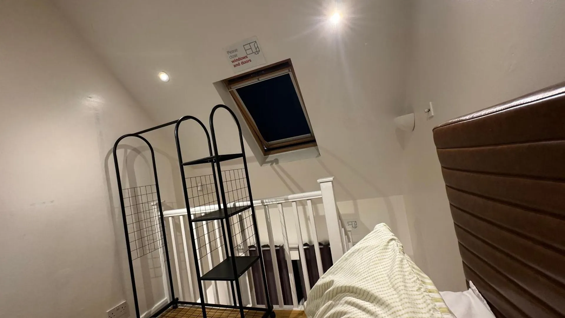 Cozy Rooms Near Central 伦敦 招待所